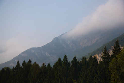 Dimma över berg