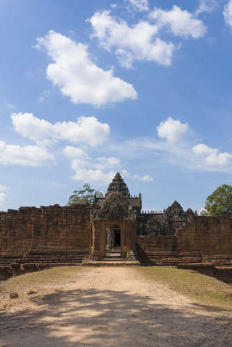 Port till Banteay Samre