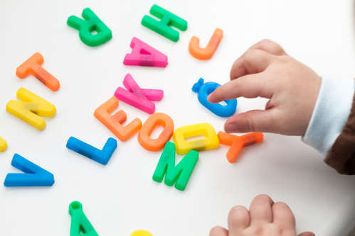 Plockar med bokstäver