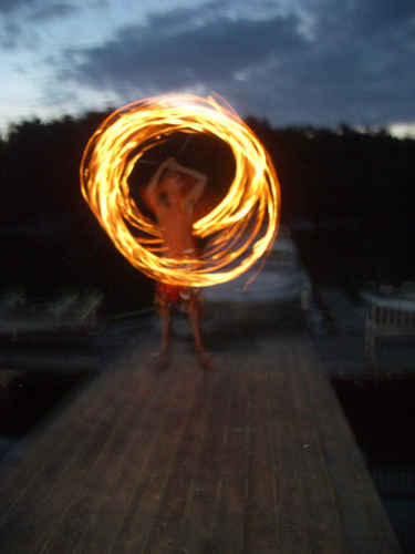 Någon joinglerar med poi