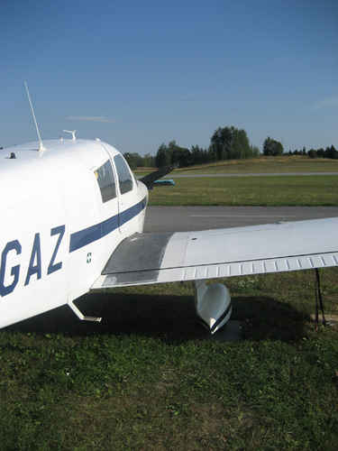 Flygplan på marken