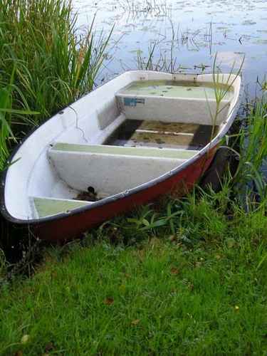 Röd båt
