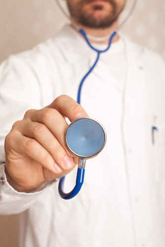 Doktor lyssnar