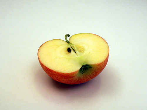 Äpple