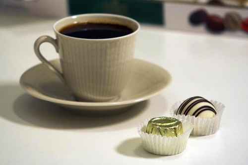 Kaffe med chokladpraliner