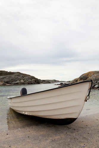 Vit båt